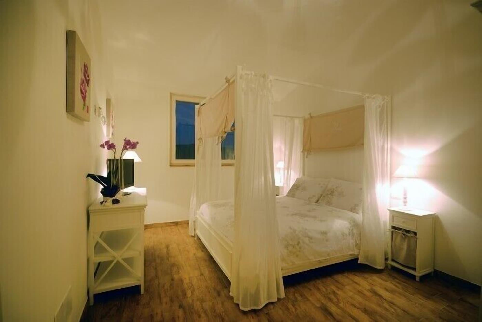 Pietriccio Rosso Hotel La Campigliola Luaran gambar