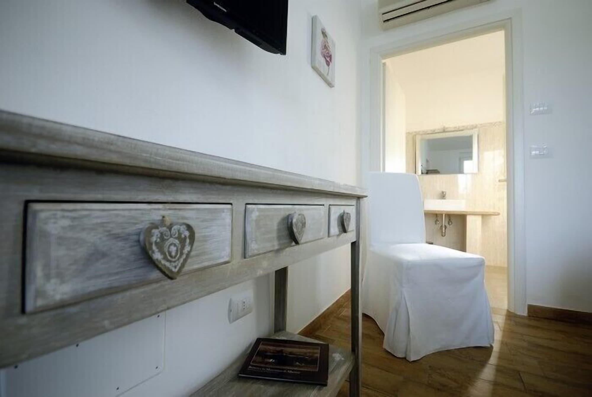 Pietriccio Rosso Hotel La Campigliola Luaran gambar