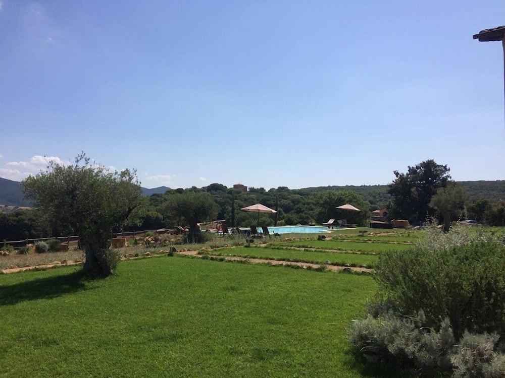 Pietriccio Rosso Hotel La Campigliola Luaran gambar